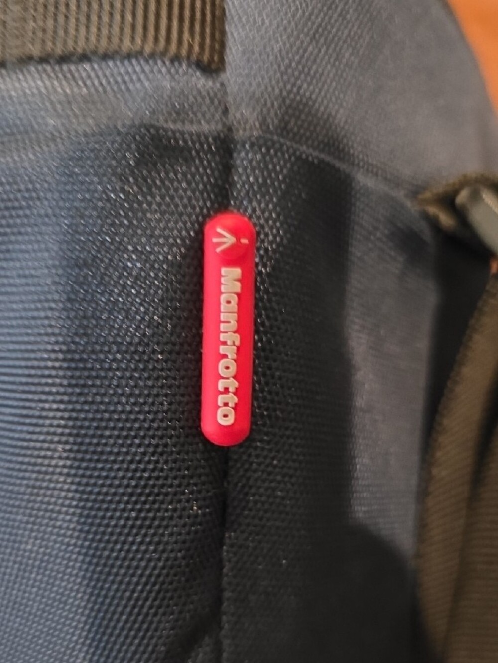 Manfrotto Sling Camera Bag New ( Dusty From Sitting ) - Picture 3 of 7